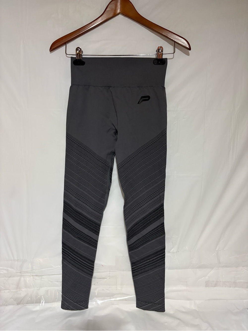 Pursue FitnessHigh-Rise Charcoal Seamless Leggings with Textured Diagonal Detail